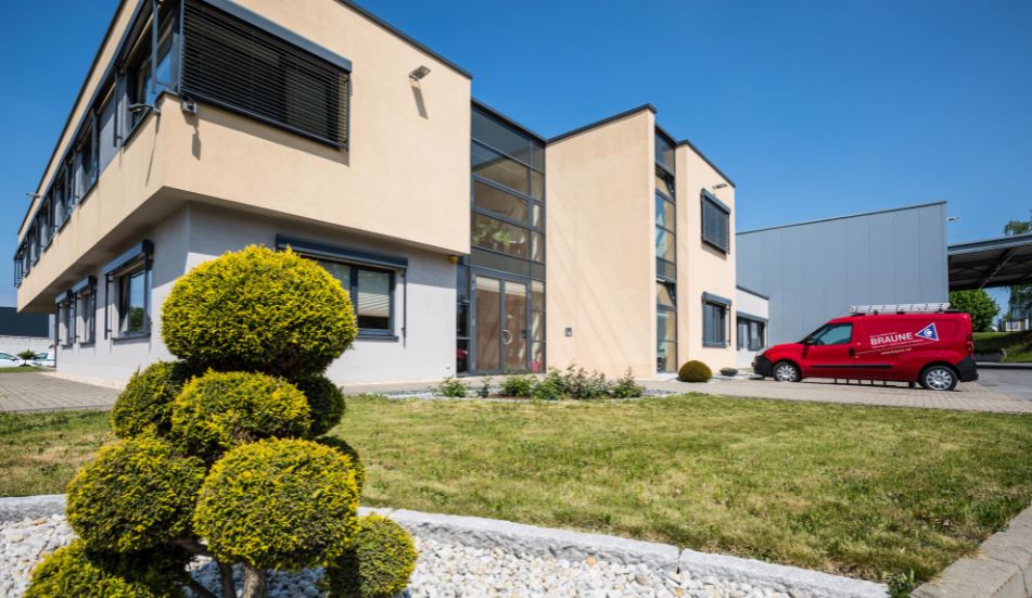 Industrie Datennetz Glasfaser Netzwerk Infrastruktur Produktion Unternehmen