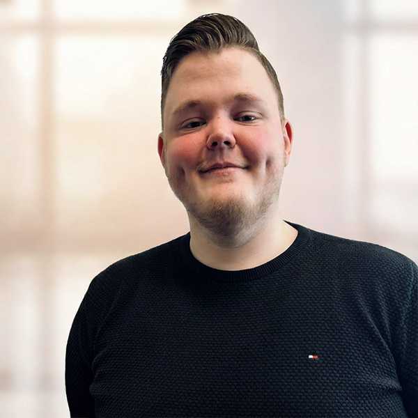 Mike-Leon Reiche. Seit dem 01.03.2026 als Technischer Innendienst Mike-Leon Reiche. Seit dem 01.03.2026 als Technischer Innendienst